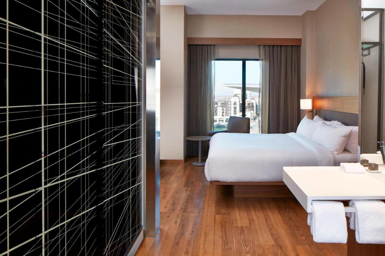 Ac Hotel By Marriott Minneapolis Downtown Exterior photo